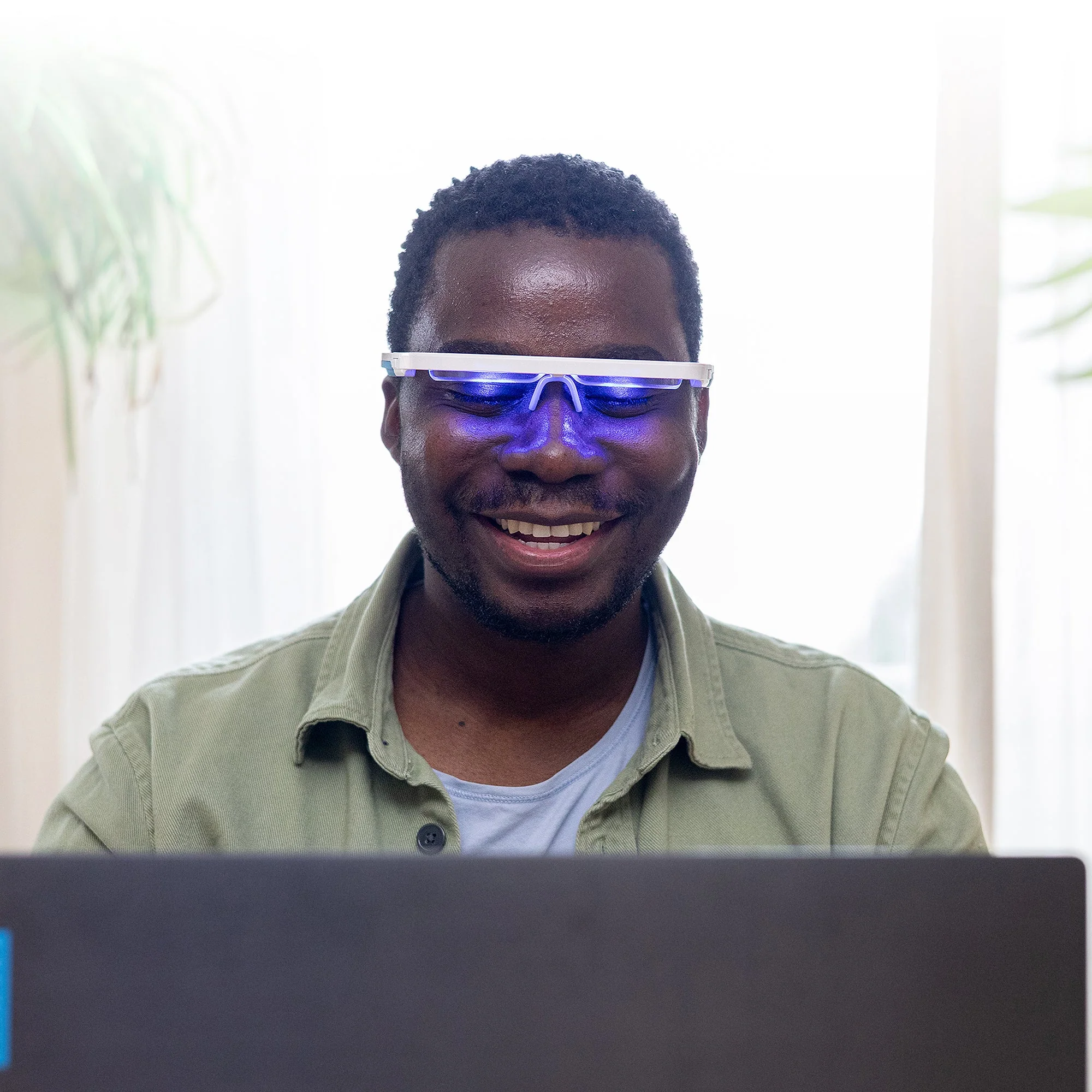 AYO Circadian Health Wearable - Image 9